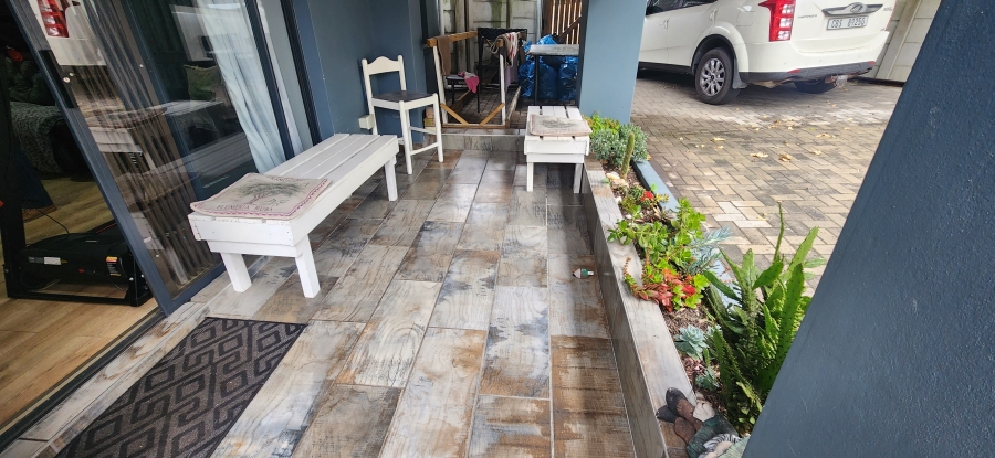 6 Bedroom Property for Sale in Dana Bay Western Cape